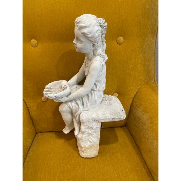Vintage Plaster resin garden fountain top or statue decor girl holding shell - Picture 6 of 6